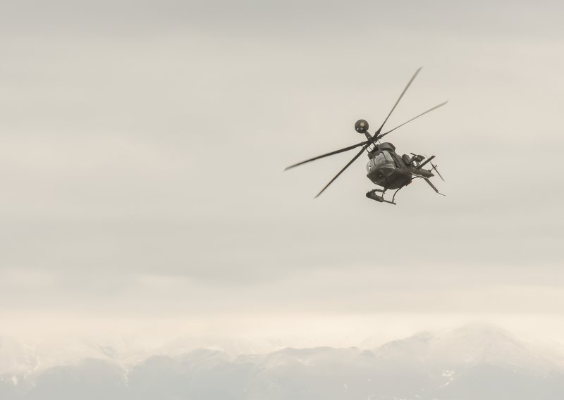 Dva helikoptera HV-a za prijevoz oboljelih od koronavirusa