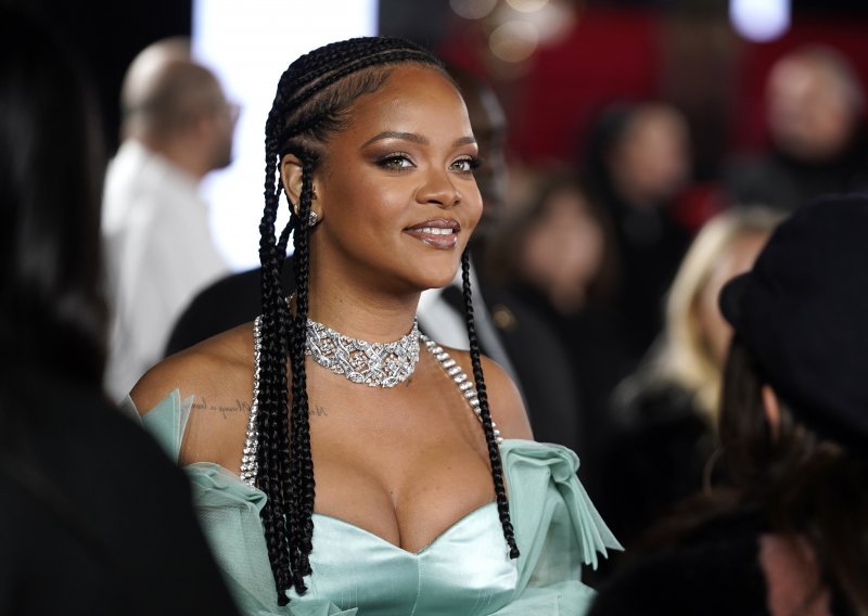 Velikodušna pjevačica: Rihanna ne odustaje od pomaganja, a ovoga puta tu je za sve žrtve nasilja u obitelji