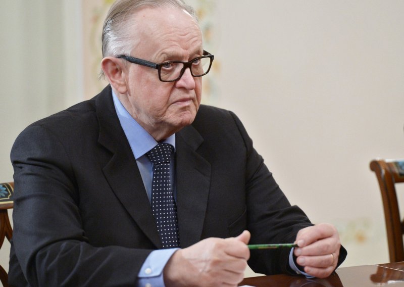 Bivši finski predsjednik Ahtisaari oporavlja se od covida-19