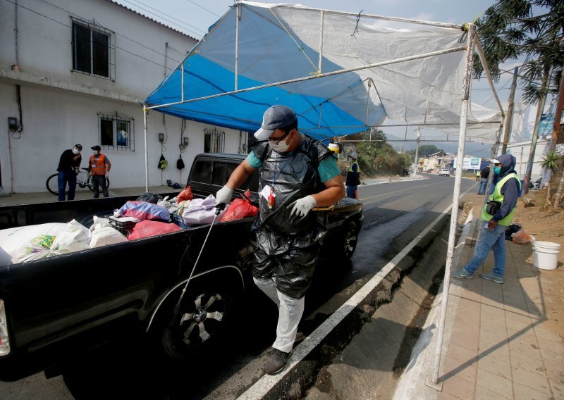 Većina migranata vraćenih iz SAD-a Gvatemalu zaražena je koronavirusom