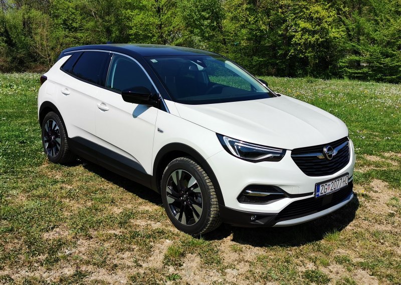 [FOTO/VIDEO] Vozili smo Opel Grandland X 1.5D 130; Svestran, praktičan, pouzdan i dojmljiv SUV