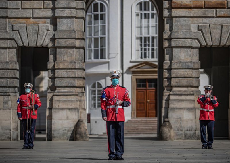 Češka ublažava mjere karantene: otvaraju se kina, frizerski saloni