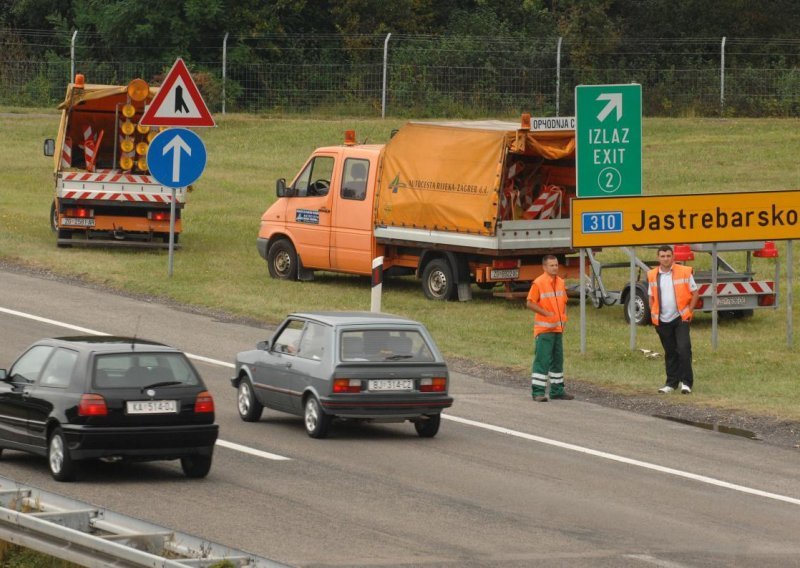 Predizborna igra mačke i miša u Jaski