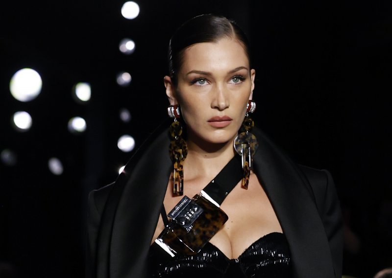 Molbe frizera da se ljudi u izolaciji 'ostave škara' nije poslušala manekenka Bella Hadid