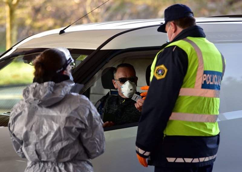 Slovenija rasporedila tisuću policajaca na granici s Hrvatskom