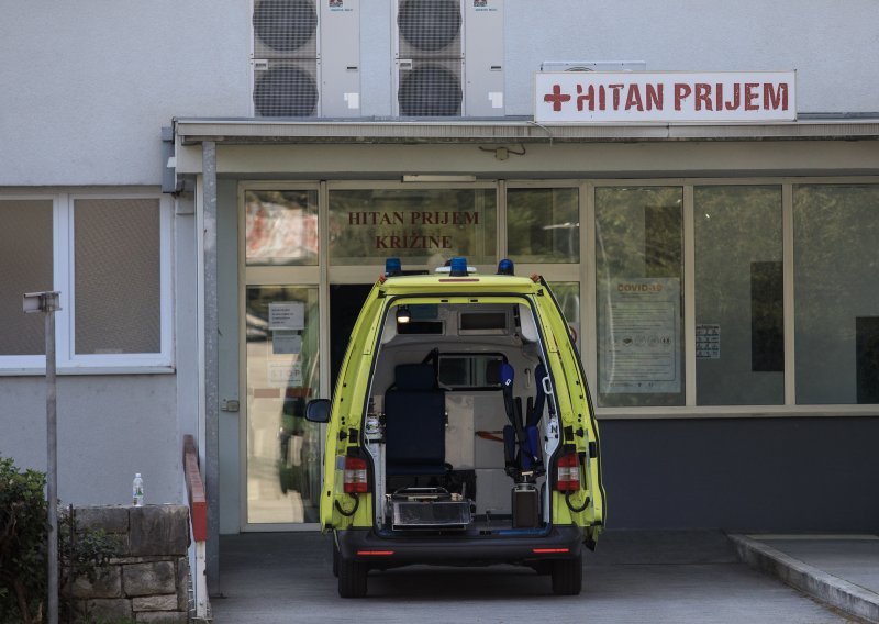 U KBC Split umrla zaražena starija žena, u županiji troje novooboljelih
