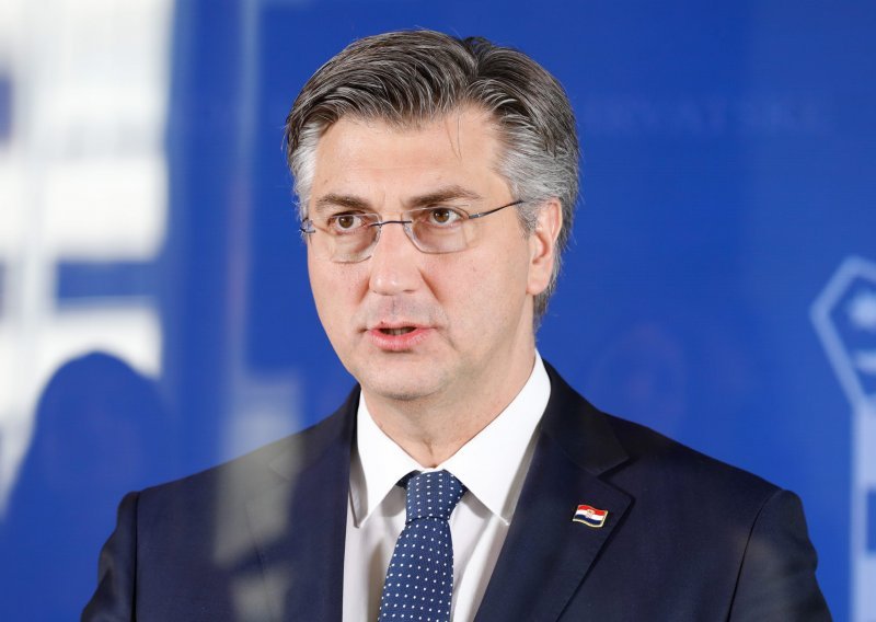 Plenković: 'Mi smo u izbornoj godini, bili oni u lipnju, srpnju ili rujnu, to su nijanse'