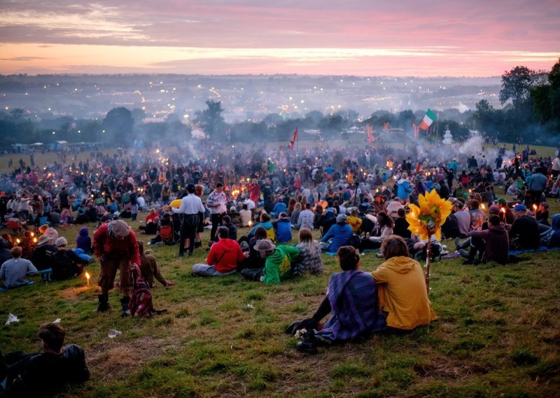 Glastonbury 2015: Tko je veći bog - Dalaj Lama ili Kanye West?