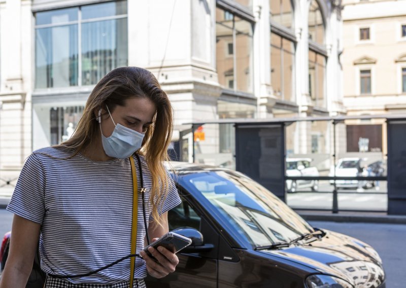 U Italiji i Francuskoj nastavlja se dnevni pad umrlih od Covida