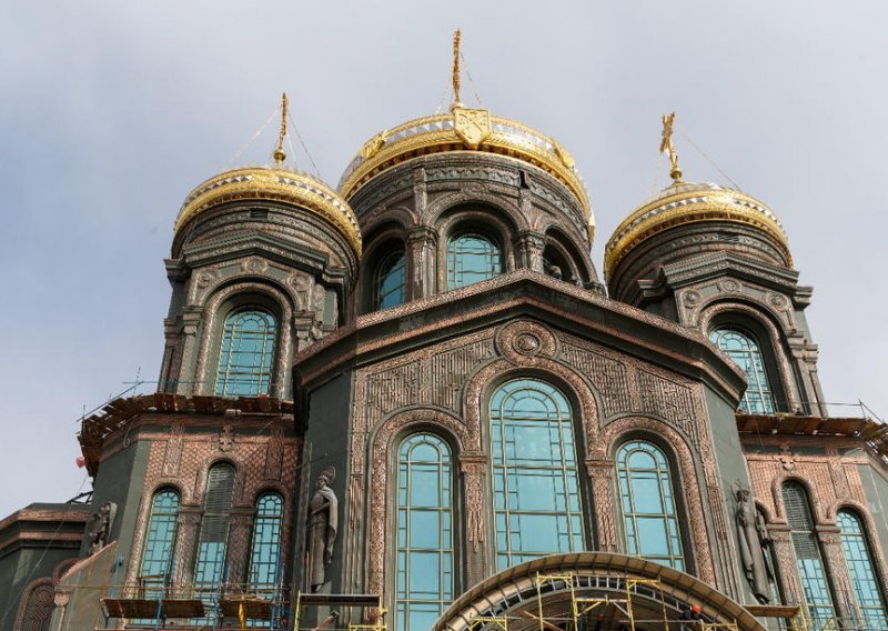 Dovršena katedrala Kristova uskrsnuća s mozaicima Putina i Staljina