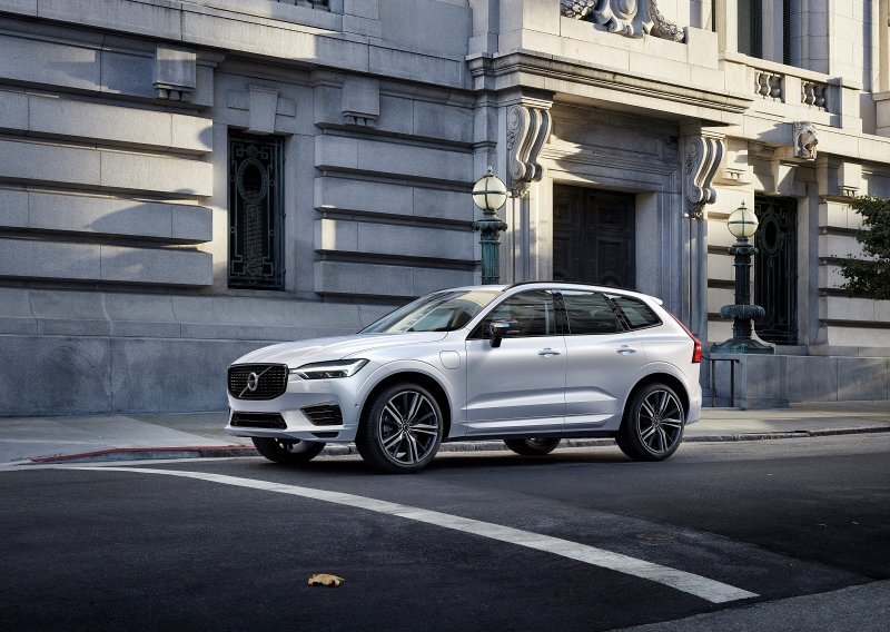 Novi motori za Volvo XC60: Blagi hibrid snage 197 KS i plug-in verzija snage 340 KS