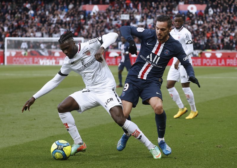 Francuska donijela drastičnu odluku, ali još se ne zna hoće li biti proglašen nogometni prvak