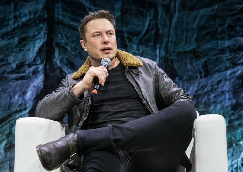 Elon Musk pozvao na brzo pokretanje američkog gospodarstva: Odredbe o karanteni su 'fašističke'