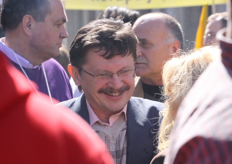 Pravi protivnici reformi su Milanović i SDP