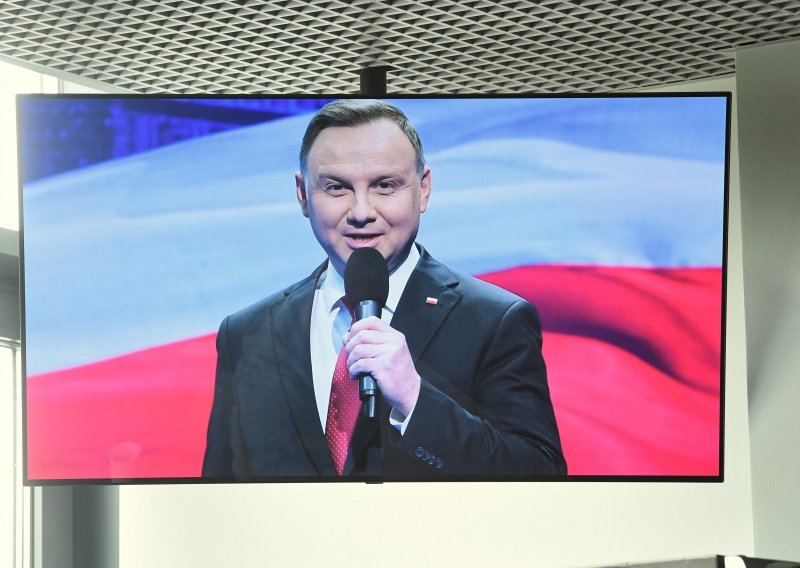 Uoči izbora poljski predsjednik obećao nezaposlenima velike naknade