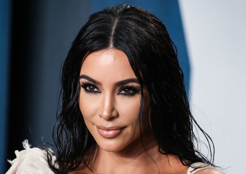 Kim Kardashian neodoljivom snimkom malenog Psalma obilježila njegov 1. rođendan: 'Zbog tebe je naša obitelj potpuna'