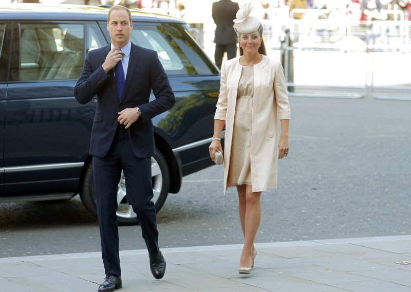Princ William, umjesto Kate, na vjenčanje poveo Pippu