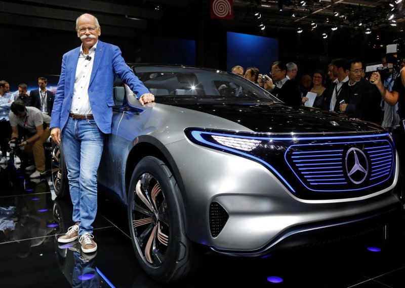 Daimler blago povećao godišnju dobit i prihode u 2016.