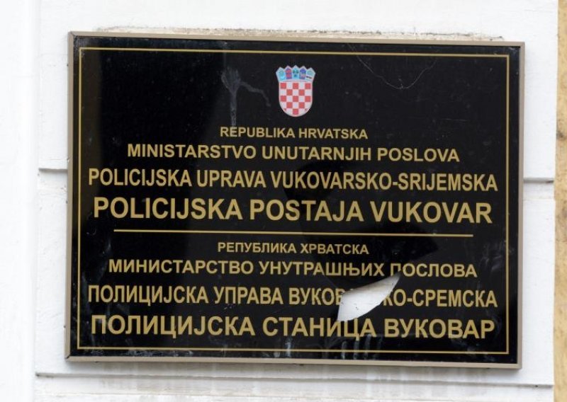 Policajci ne znaju tko ih je ozlijedio