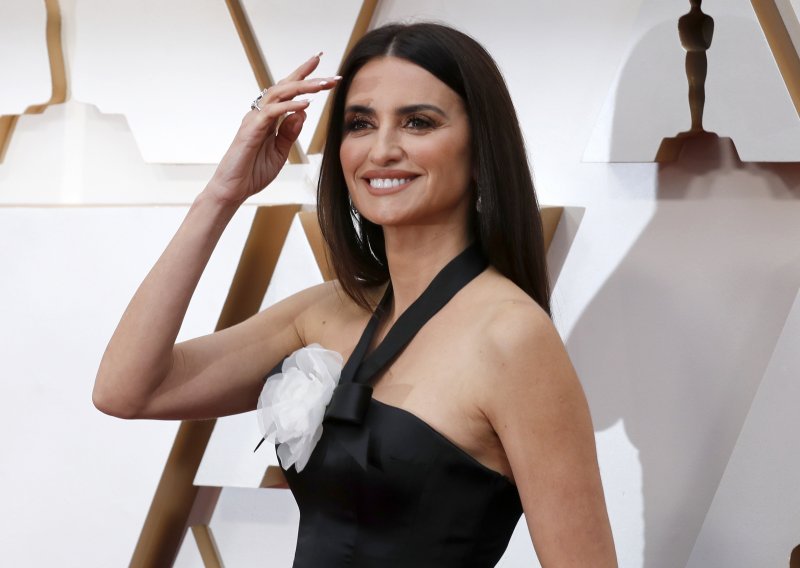 Penelope Cruz otkrila da nikada nije imala samopouzdanja kada je njezin izgled u pitanju