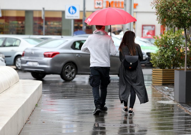 Sredina dana donosi promjenu vremena, negdje i pljuskove s grmljavinom