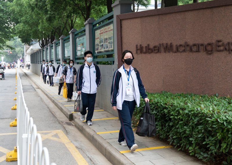 Učenici u Wuhanu, epicentru epidemije, vraćaju se u škole