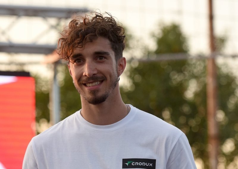 Šime Vrsaljko se pokazao u karantenskom izdanju i otkrio svoj ritual: 'Bez toga ne izlazim na teren'