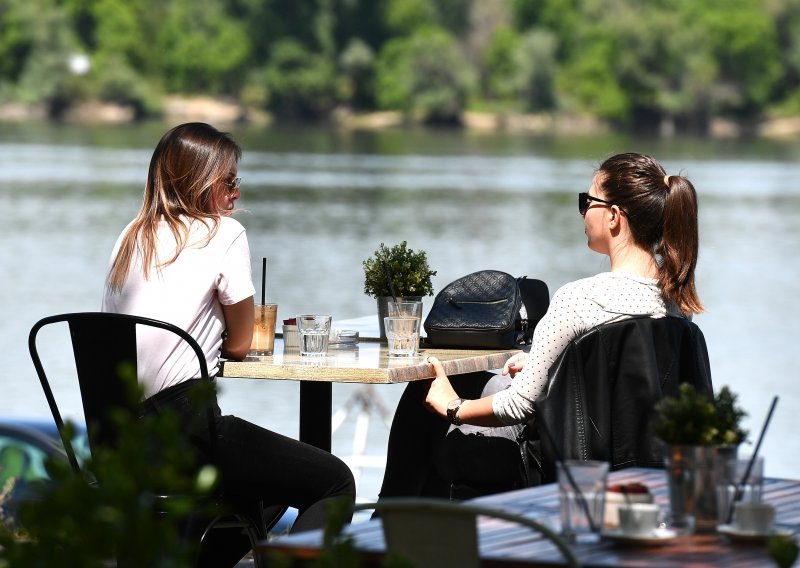 Hrvati nestrpljivo čekaju otvaranje kafića, a najviše im nedostaje ispijanje kave