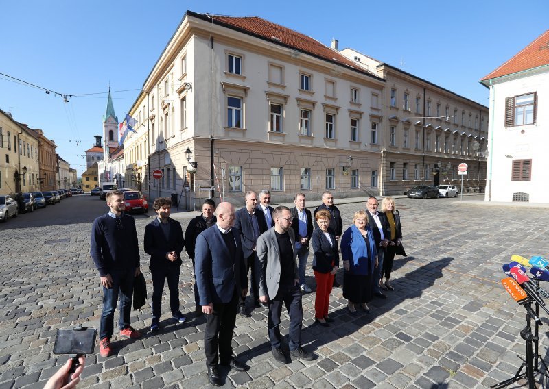 Zagrebačka oporba: Sramotna je reakcija nakon potresa; bilo bi najpoštenije da su svi nadležni podnijeli ostavke