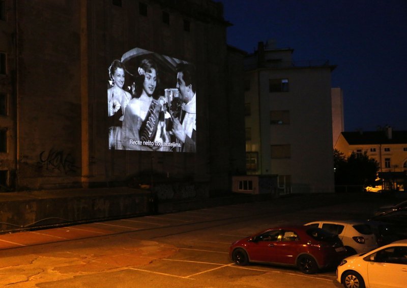 [VIDEO] Nakon dva mjeseca Riječani ponovo uživaju u čarima velikog filmskog platna