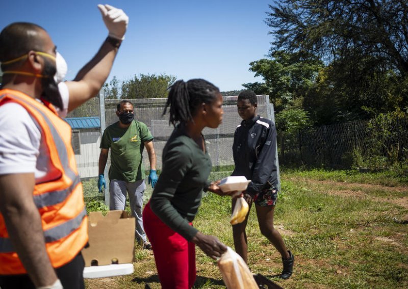 U Južnoj Africi više od 10.000 zaraženih koronavirusom