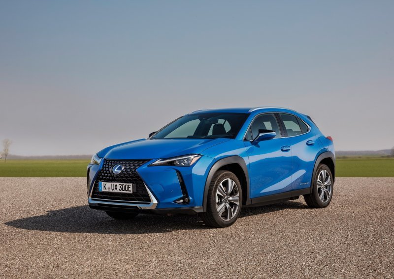 Lexus UX300e; poznati novi detalji o prvom električnom Lexusu