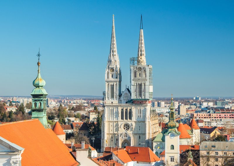 Dizajneri Bruketa i Žinić i arhitekt Geber predlažu: Vrh južnoga tornja katedrale pretvoriti u spomenik nedaćama iz ožujka 2020.