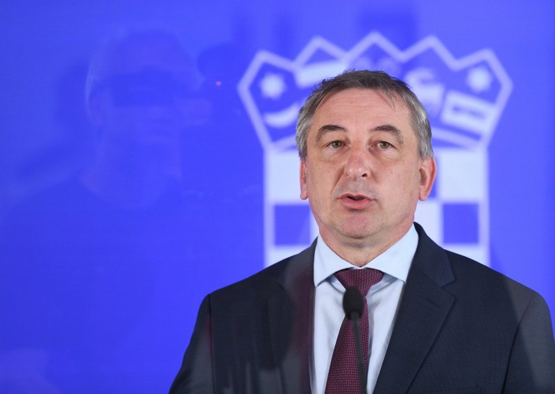 Štromar: HNS se najoštrije protivi zabrani rada nedjeljom