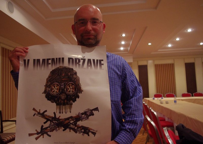 Janšini fanovi prijetili autorima knjige o švercu oružja iz Slovenije u RH