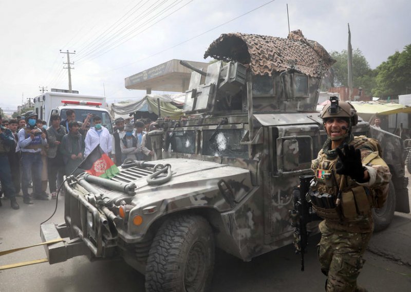 Talibani aktivirali kamion-bombu, ubijeno pet osoba