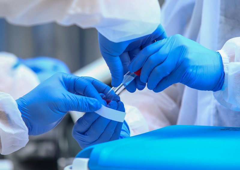 Četiri europske države potpisale ugovor s Astrazenecom o cjepivu protiv covida