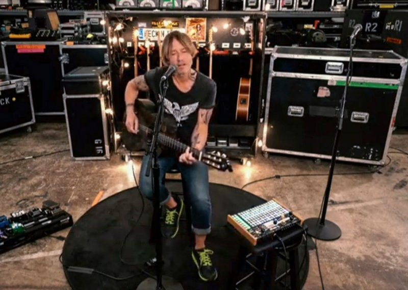 Keith Urban testirao koncept drive-in koncerta: 'Bilo je jako zabavno'