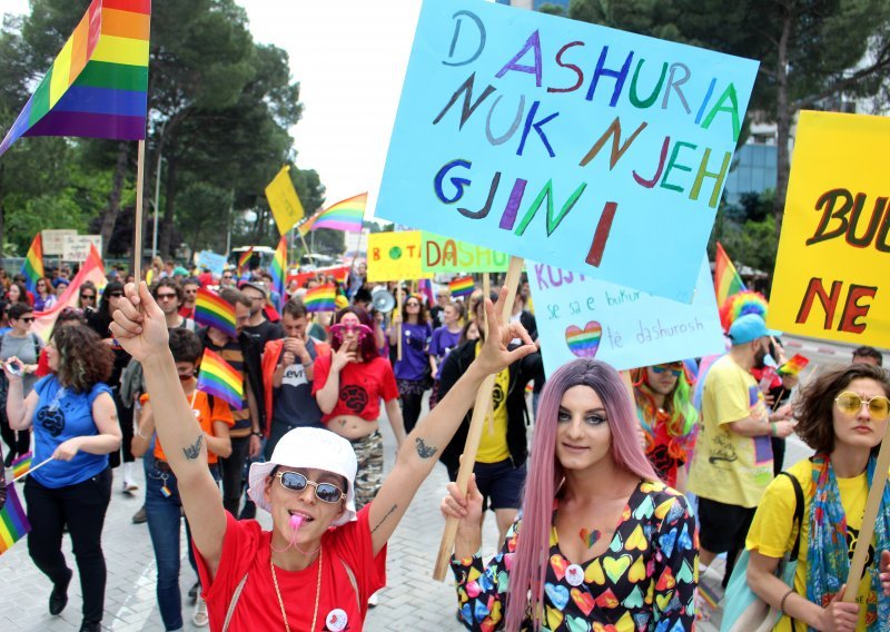 Albanija zabranila 'terapije konverzije' homoseksualaca