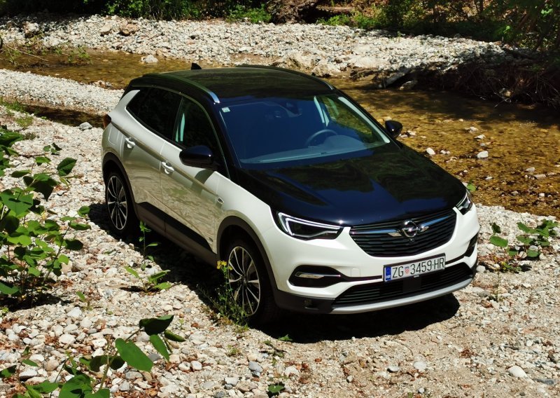 [FOTO/VIDEO] Vozili smo Opel Grandland X Hybrid4; Najbolje od oba svijeta s 4x4 pogonom