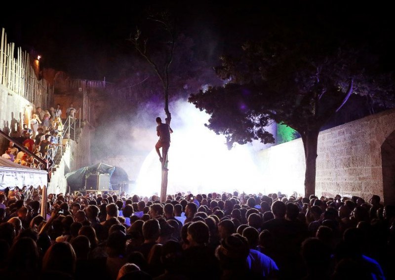 Na festivalu Dimensions policija našla drogu kod 114 osoba