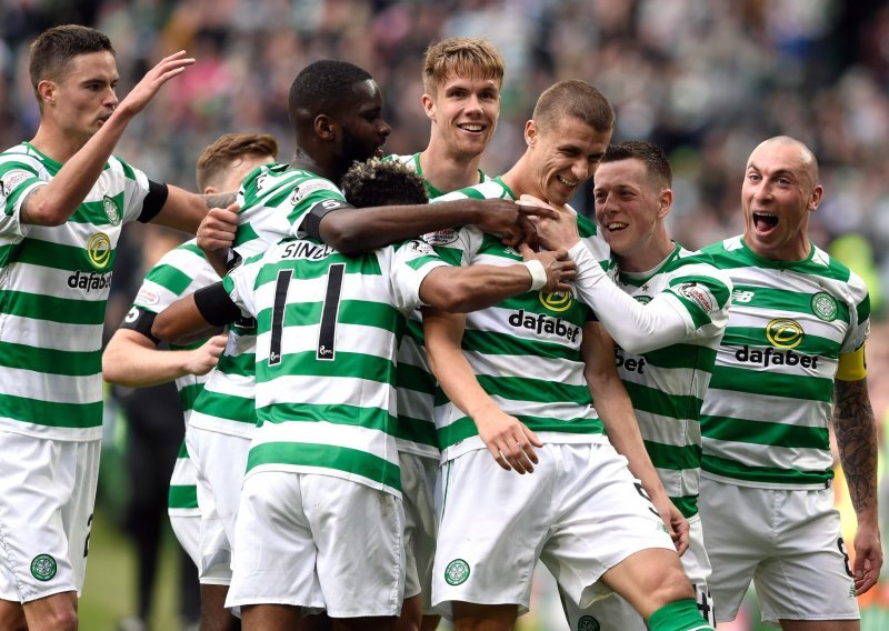 Slavlje u zelenom dijelu Glasgowa, Celtic za 'zelenim stolom' osvojio deveti uzastopni naslov prvaka Škotske
