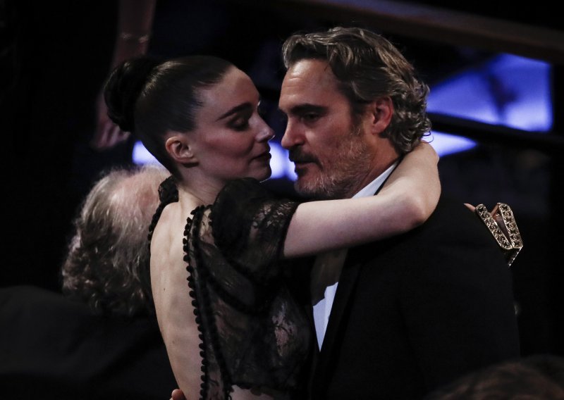 Nakon Oscara stiže najveća nagrada: Joaquin Phoenix čeka svoje prvo dijete s Rooney Marom