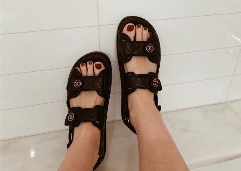 Skupocjena verzija nekoć omraženih sandala u potpunosti je zavladala Instagramom