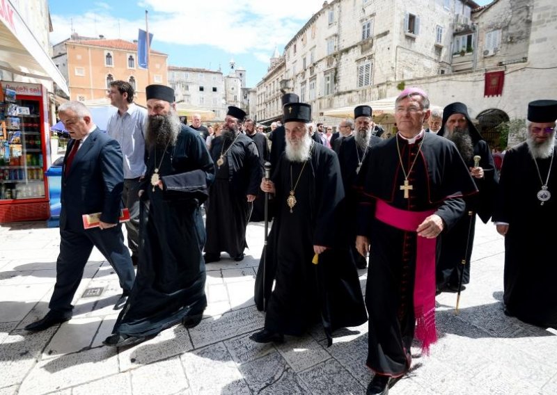 Irinej: Zbog zločina u Hrvatskoj, nije vrijeme da Papa posjeti SPC