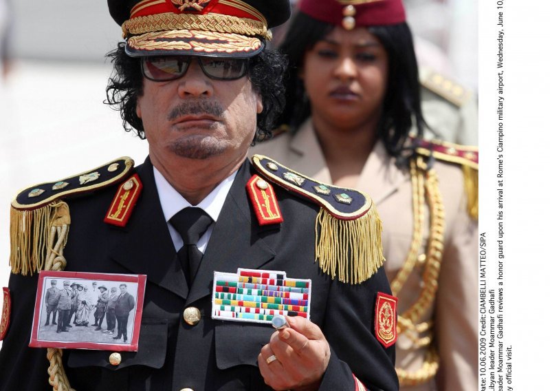 Gadafi je iz Libije u tajnosti iznio 200 miljardi dolara