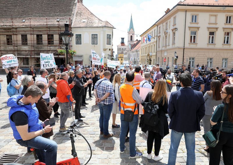 Poduzetnici na Markovu trgu; Bujas: Dobili smo jasna obećanja, držat ćemo ih za riječ