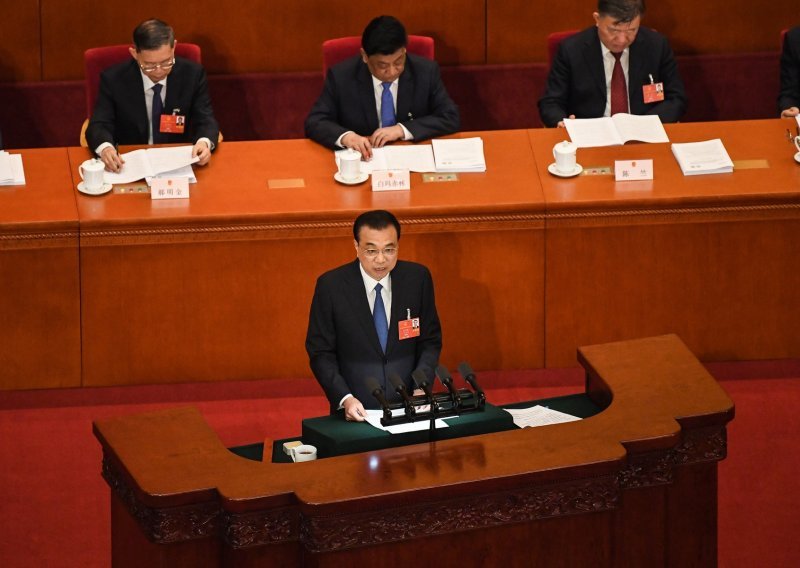 Kineski premijer: Poticat ćemo Tajvance da promiču ujedinjenje s Kinom
