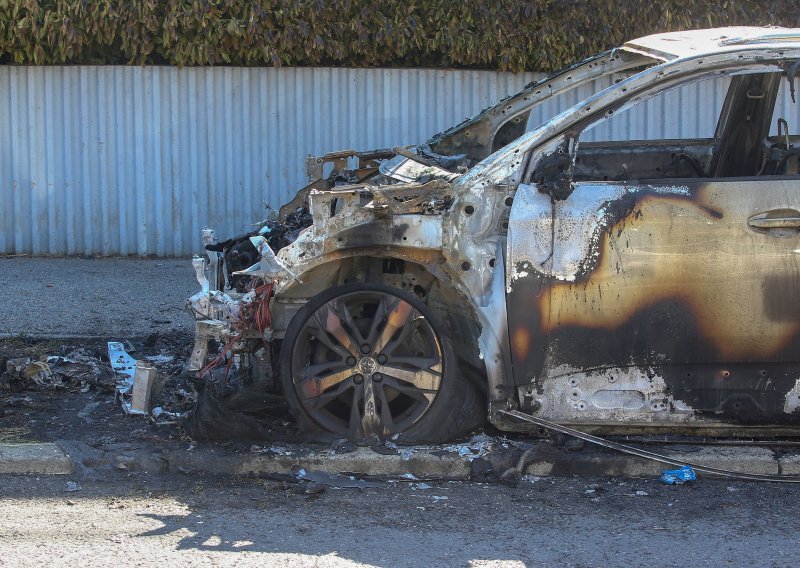 Eksplodirao auto na Srebrnjaku, stanovnici u panici mislili da je potres