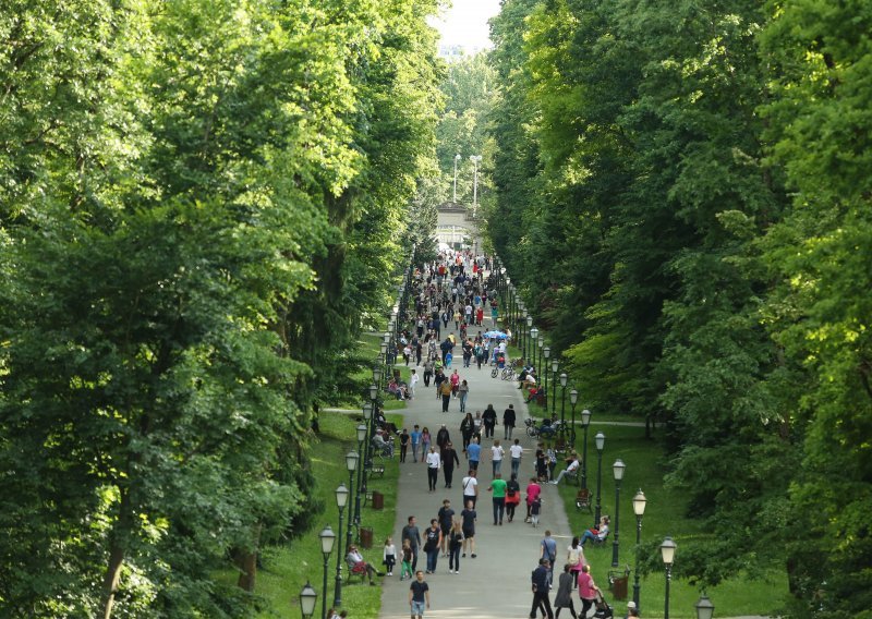 [FOTO]Nedjeljno poslijepodne mnogi su Zagrepčani odlučili provesti u Maksimiru